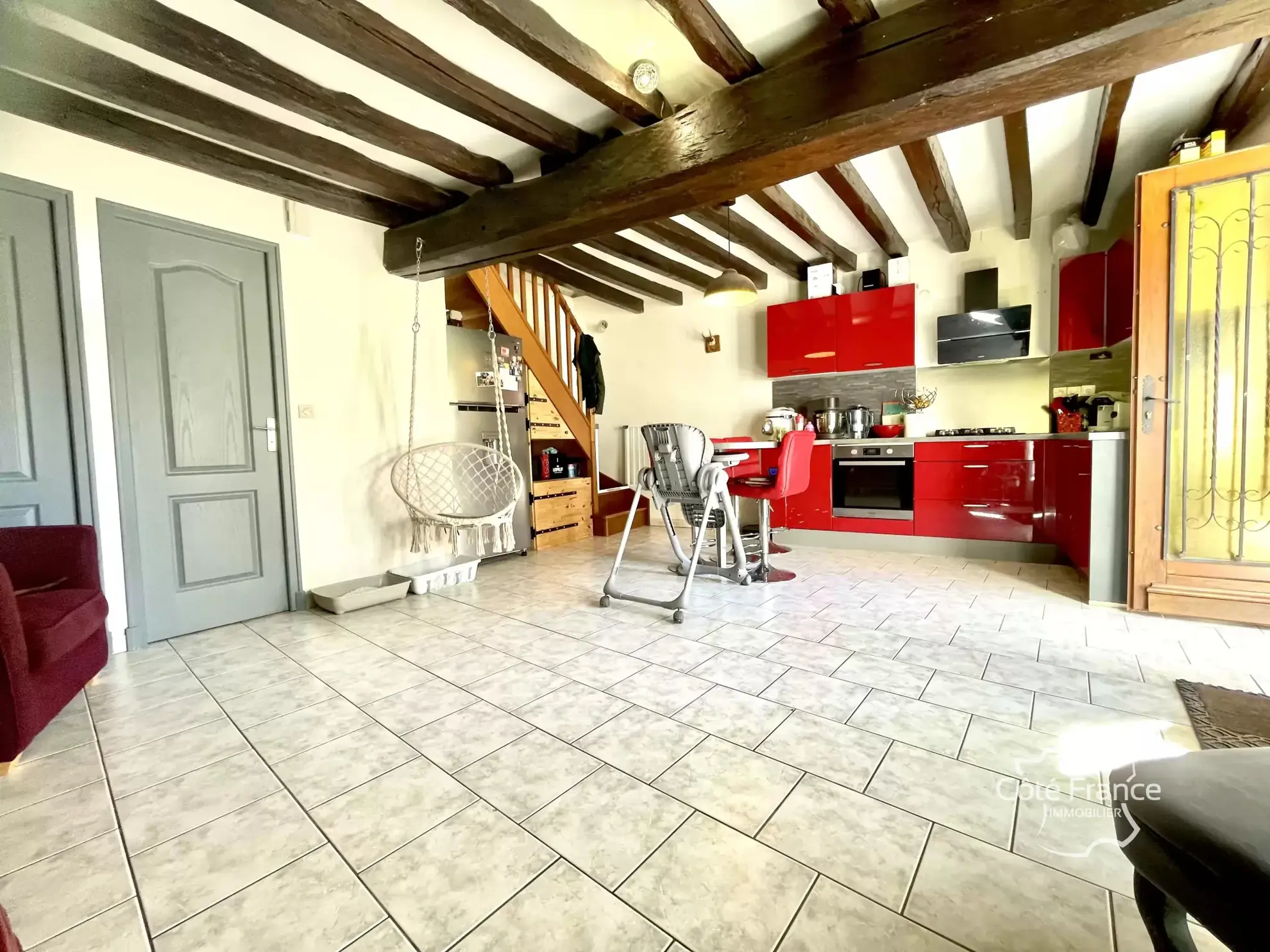 Superbe maison de 2 chambres avec grand jardin à proximité d'Auxerre 