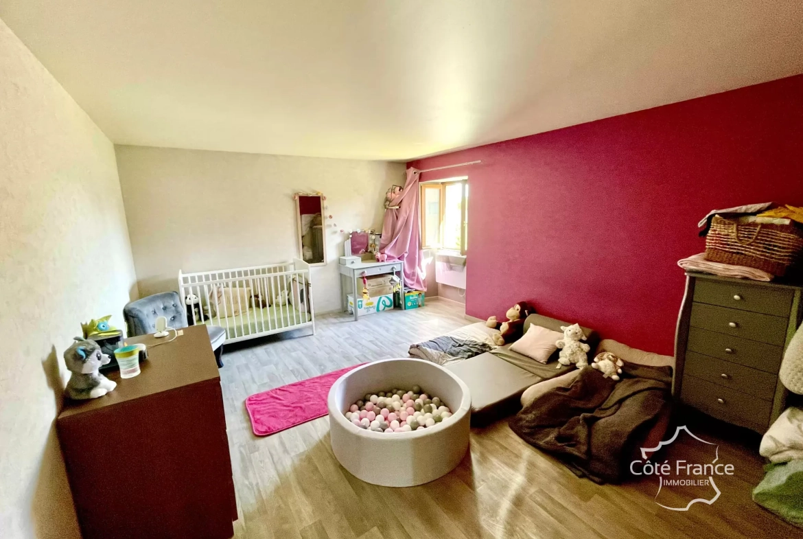 Superbe maison de 2 chambres avec grand jardin à proximité d'Auxerre 