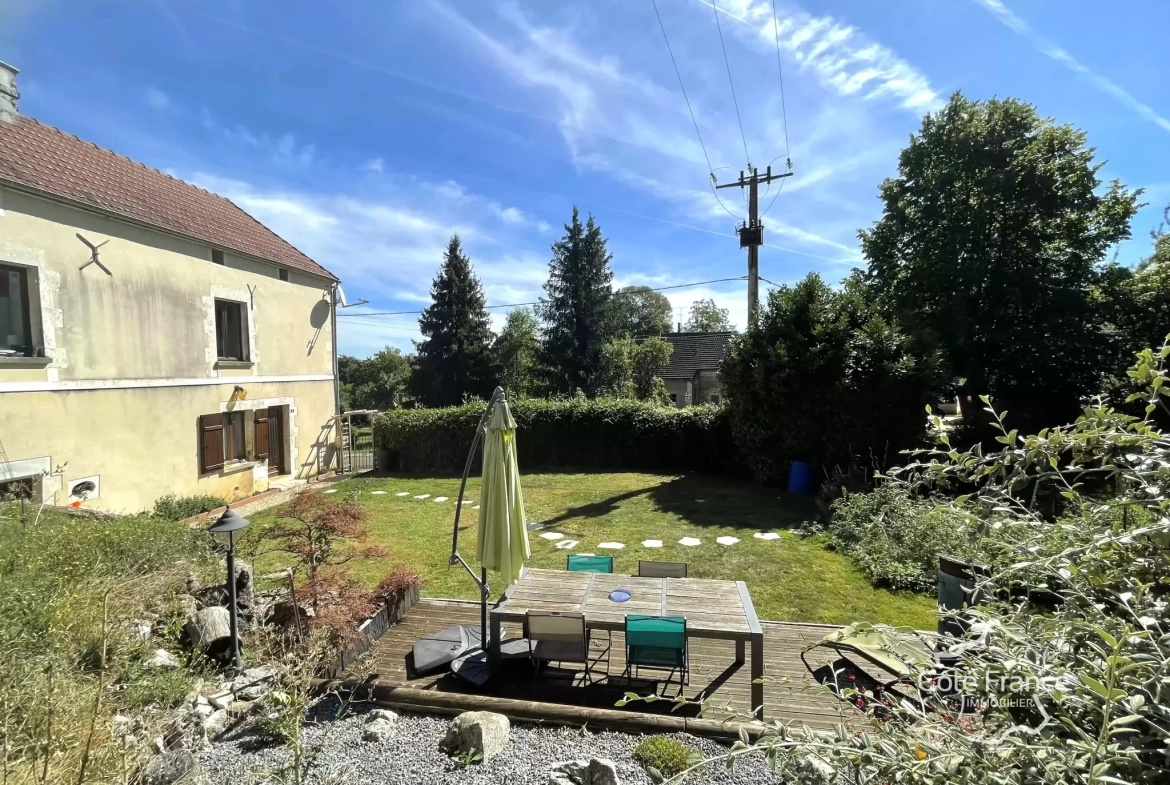 Superbe maison de 2 chambres avec grand jardin à proximité d'Auxerre 