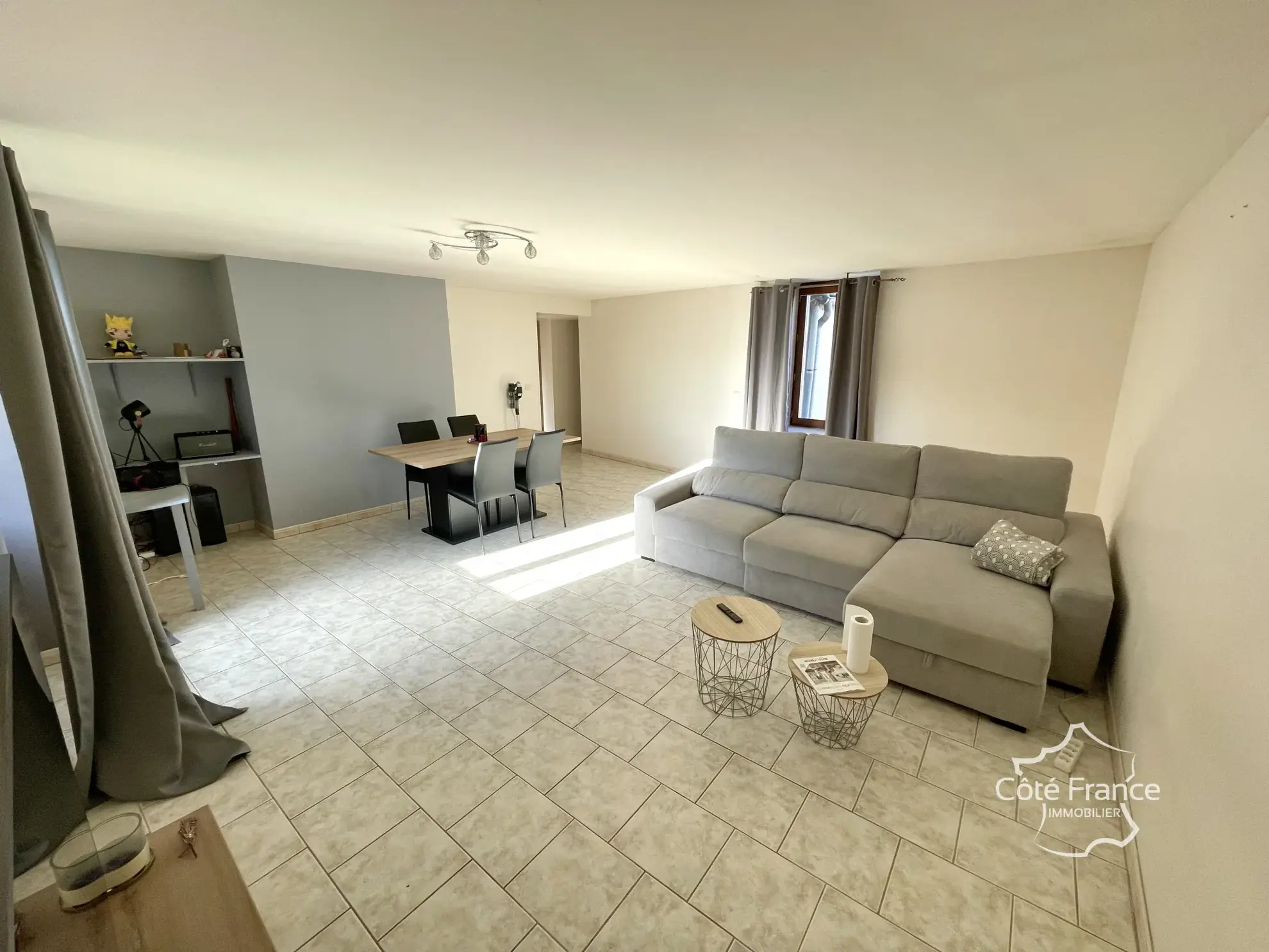 Superbe maison de 2 chambres avec grand jardin à proximité d'Auxerre 