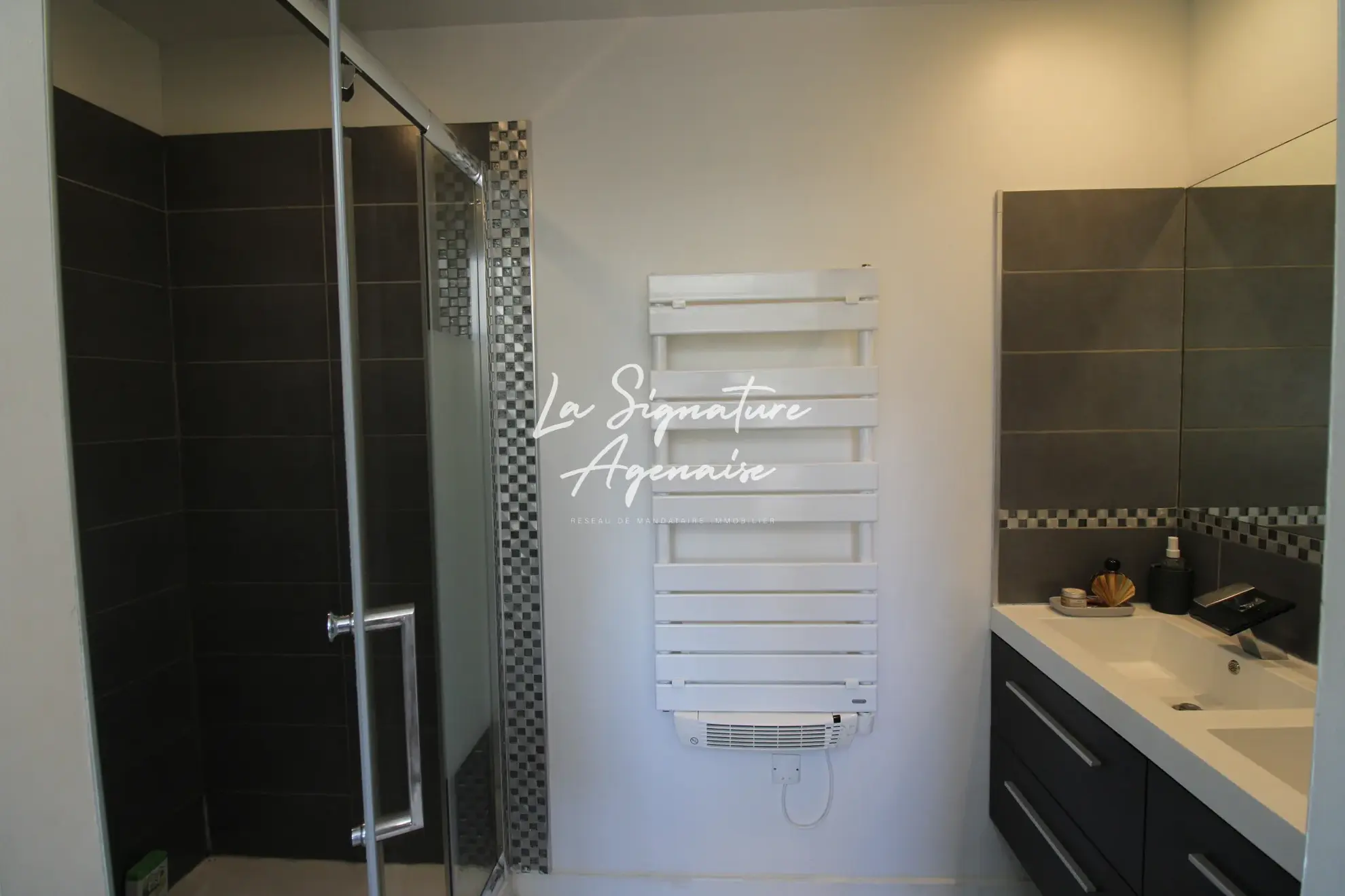 Maison de 105 m² avec 3 chambres, terrasse et jardin au Passage d'Agen 