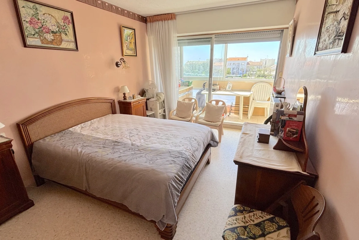 Appartement 2 pièces avec loggia sud vue mer à Carnon-Plage 