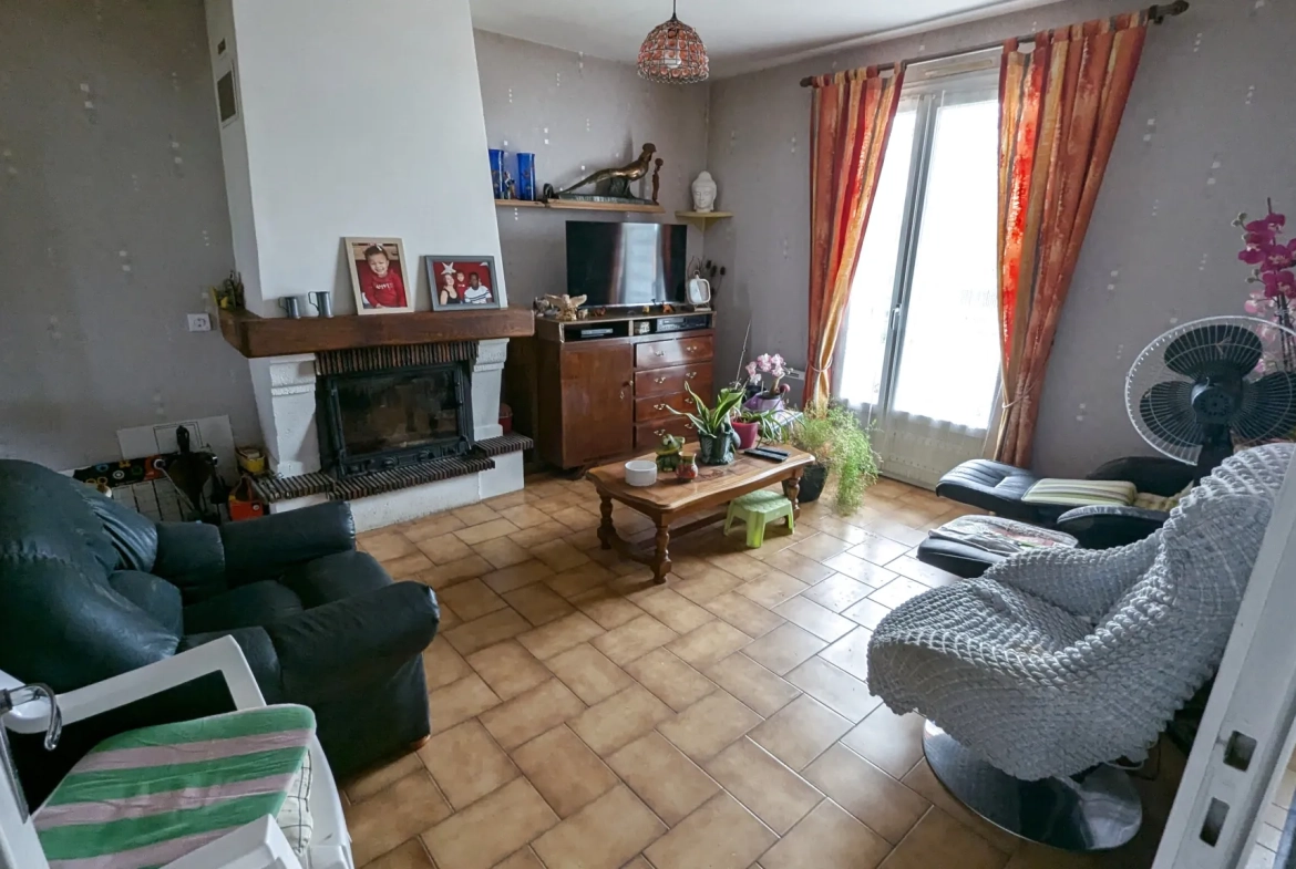 Maison à vendre à Coulon près du Marais Poitevin – 5 chambres 