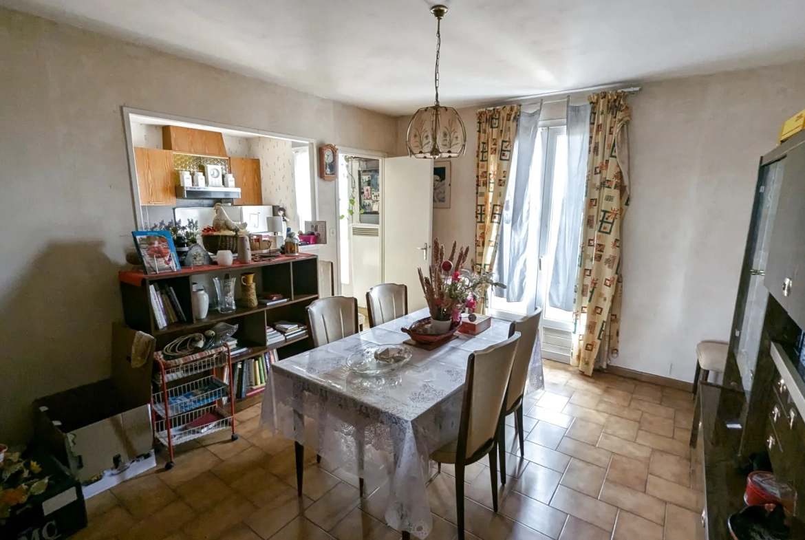 Maison à vendre à Coulon près du Marais Poitevin – 5 chambres 