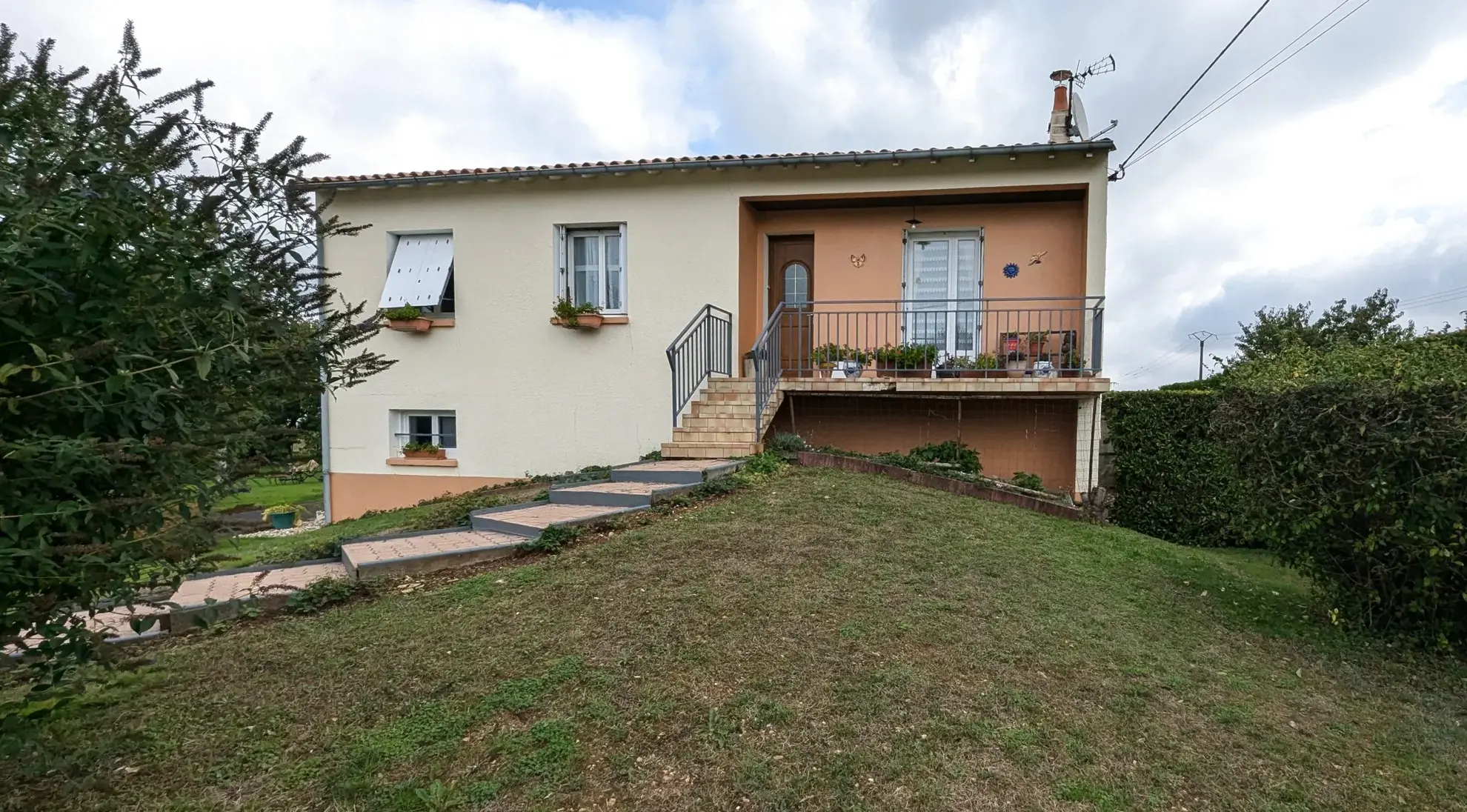 Maison à vendre à Coulon près du Marais Poitevin – 5 chambres 