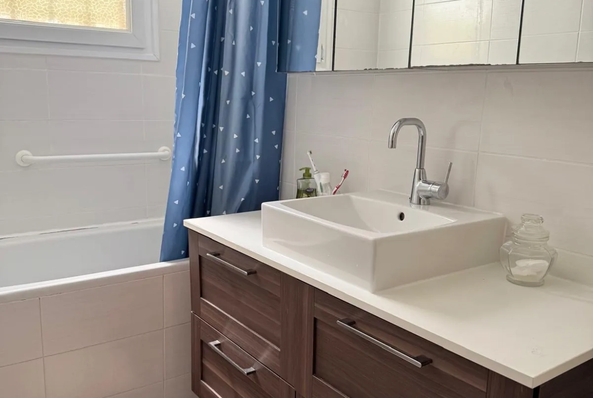 Appartement T3 loué à Gignac-la-Nerthe – Investissement sécurisé ou premier achat à occupation différée 