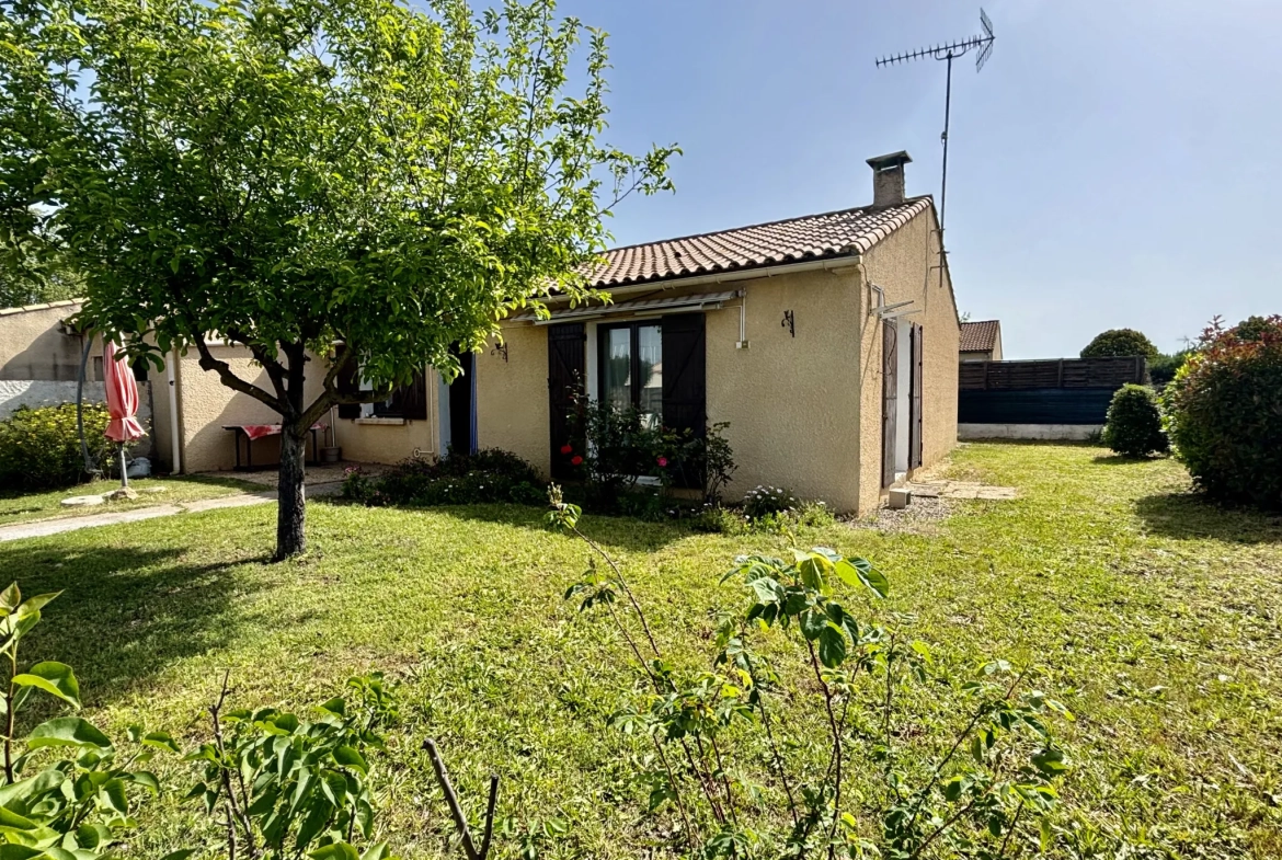 Maison de plain-pied à Pomérols avec garage, atelier et terrain clos de 404 m² 
