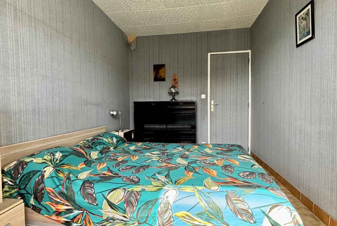 Maison de plain-pied à Pomérols avec garage, atelier et terrain clos de 404 m² 
