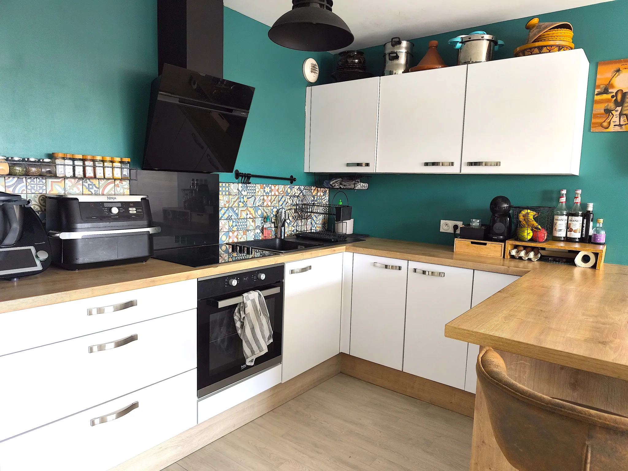 Bel appartement traversant 4 pièces avec balcon à Orly, parking sécurisé et résidence récente 