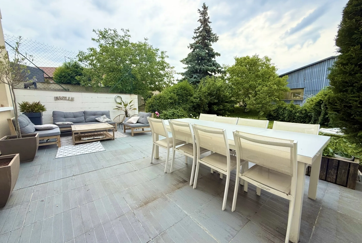 Maison chaleureuse de 99m² avec jardin à Troyes proche du centre-ville 