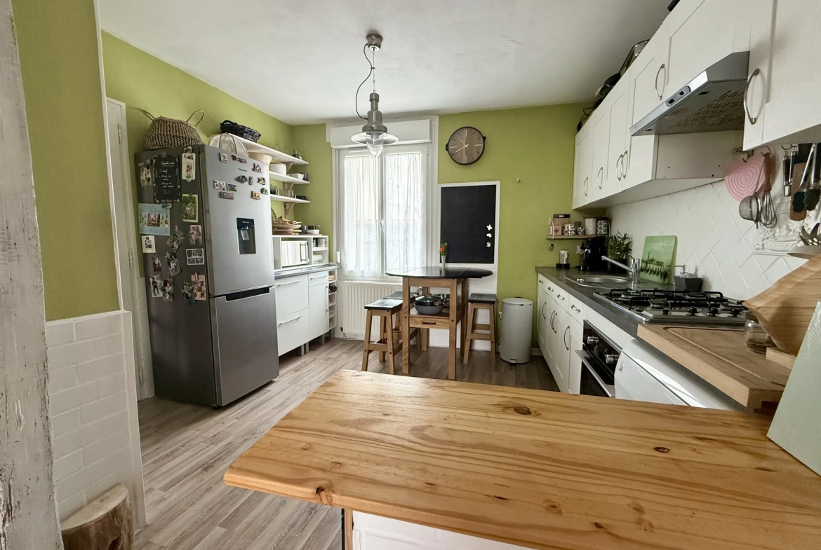 Maison chaleureuse de 99m² avec jardin à Troyes proche du centre-ville 