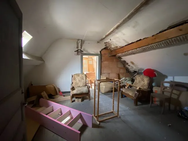 A vendre maison de ville mitoyenne de 180 m² à Le Donjon 