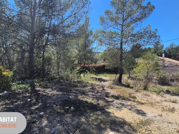 Terrain constructible à Lauret de 1172 m² avec emprise de 400 m²