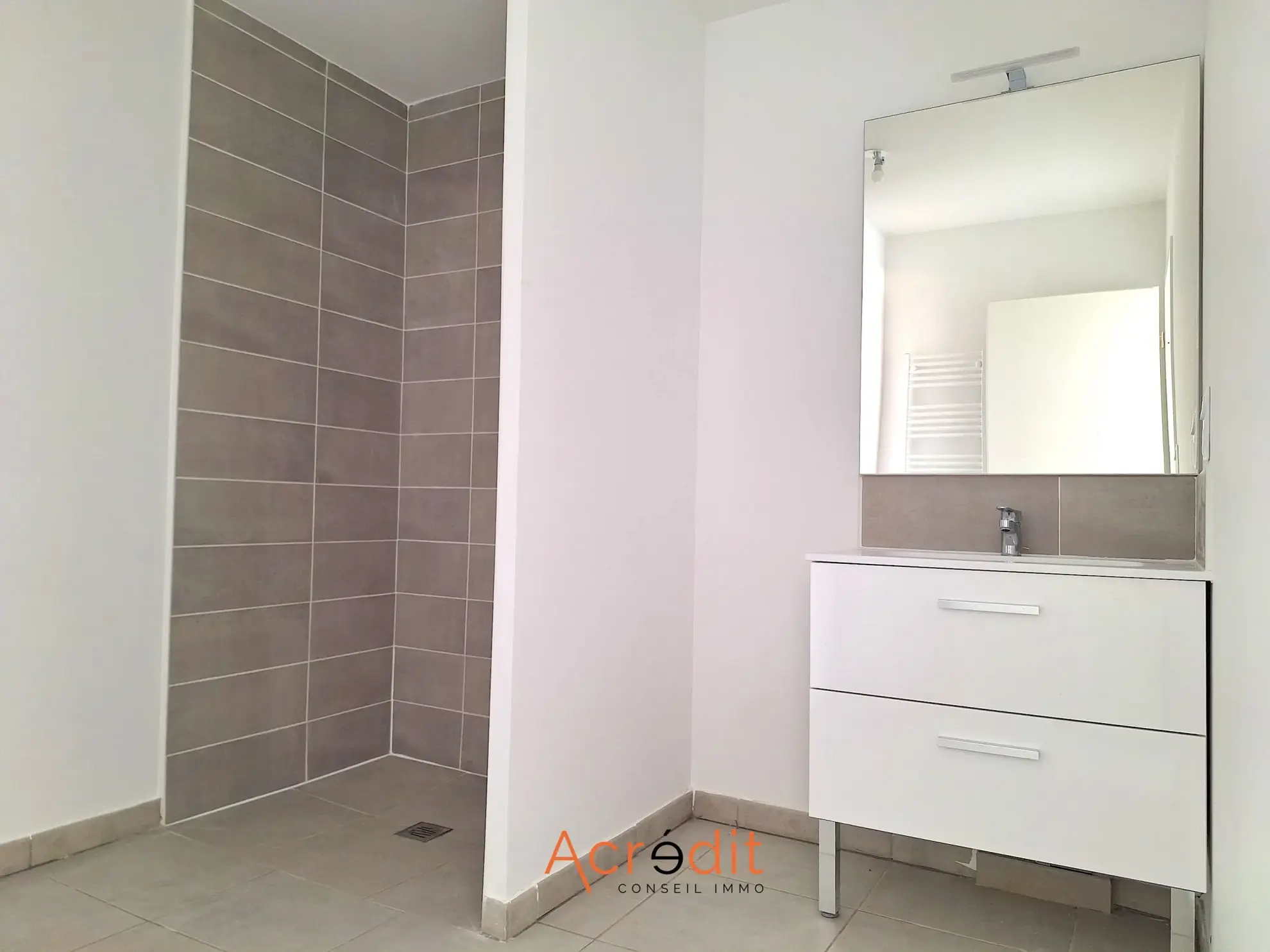 Appartement T3 moderne avec terrasse, parking à Boujan-sur-Libron 