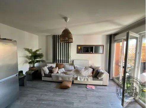 Appartement T4 à Vénissieux avec terrasse et garages – Vente aux enchères à partir de 40 000 € 