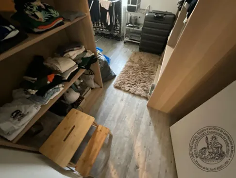 Appartement T4 à Vénissieux avec terrasse et garages – Vente aux enchères à partir de 40 000 € 