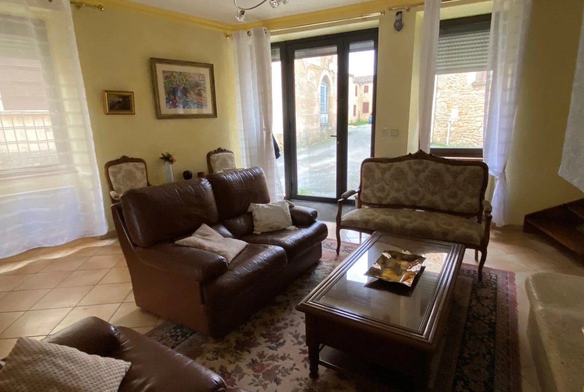 Maison avec jardin, véranda et garage à Lacapelle-Biron, proche Monflanquin 