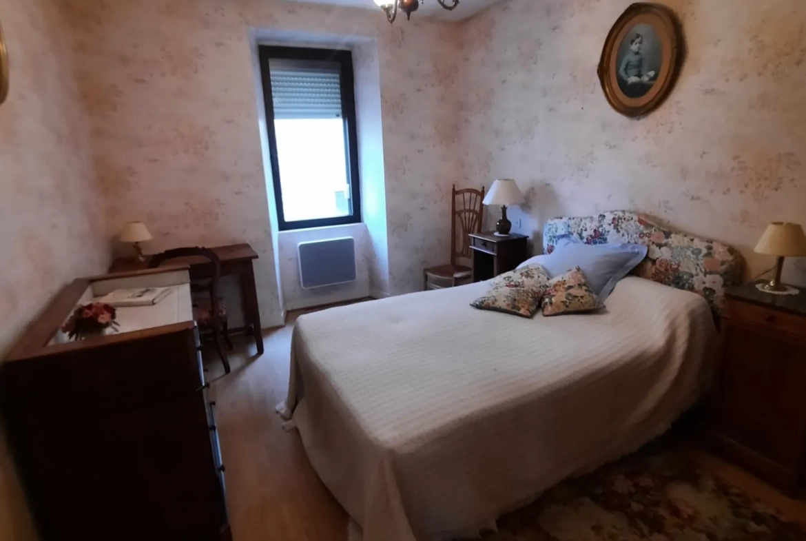 Maison avec jardin, véranda et garage à Lacapelle-Biron, proche Monflanquin 