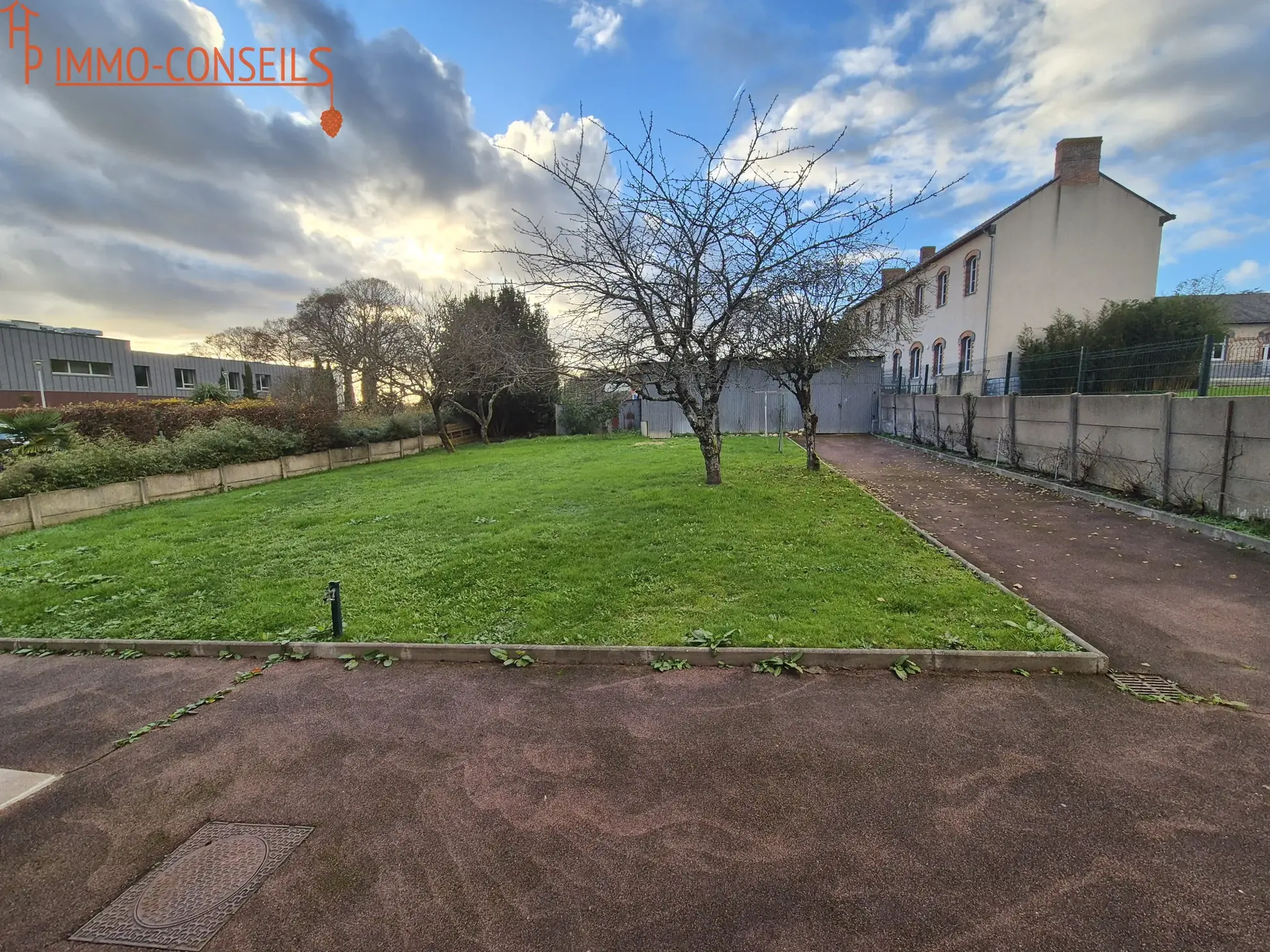 Maison 3 chambres avec jardin et garage en vente à Saint Vincent des Landes 