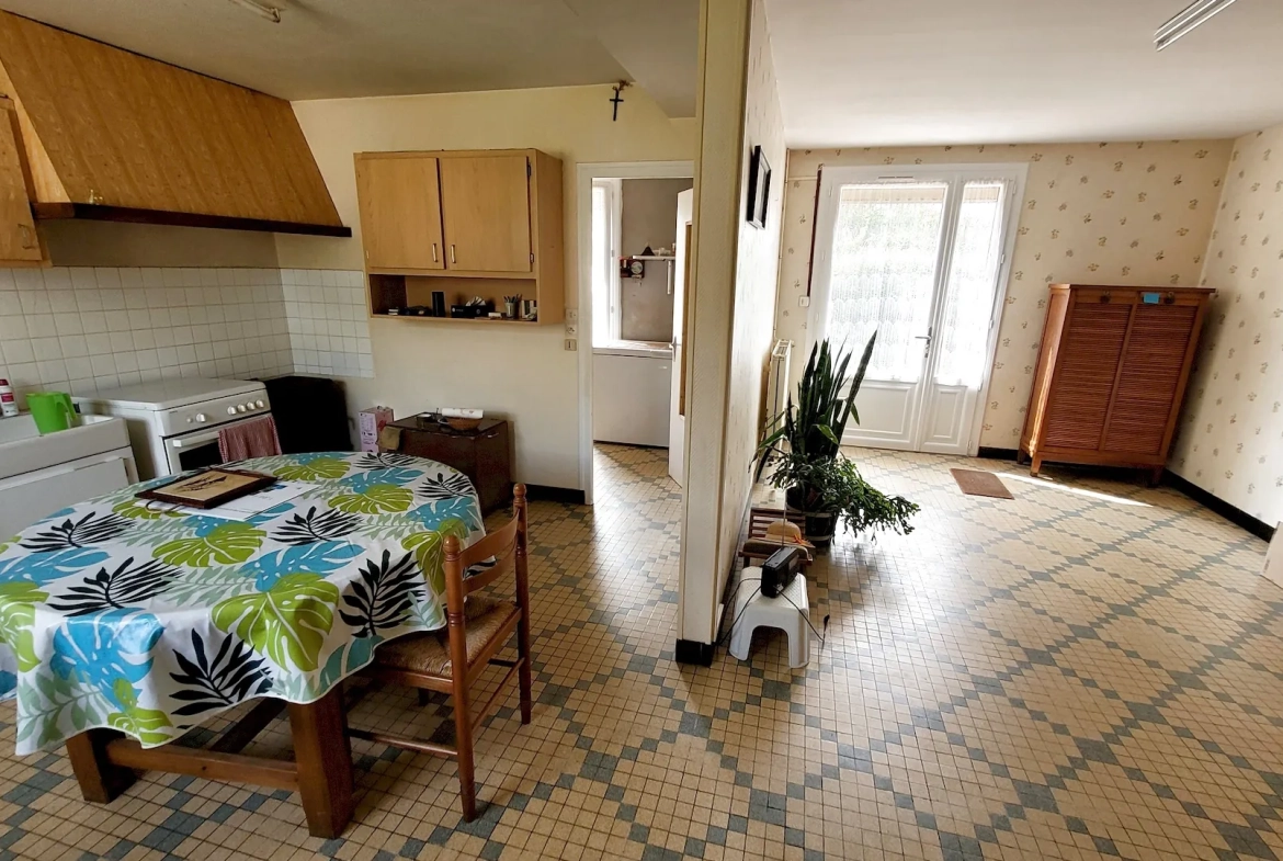Maison de plain-pied avec 3 chambres à Vihiers, proximité campagne 