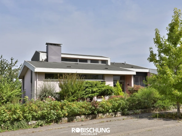 Maison d'architecte de 152 m² à Altkirch dans un quartier résidentiel calme