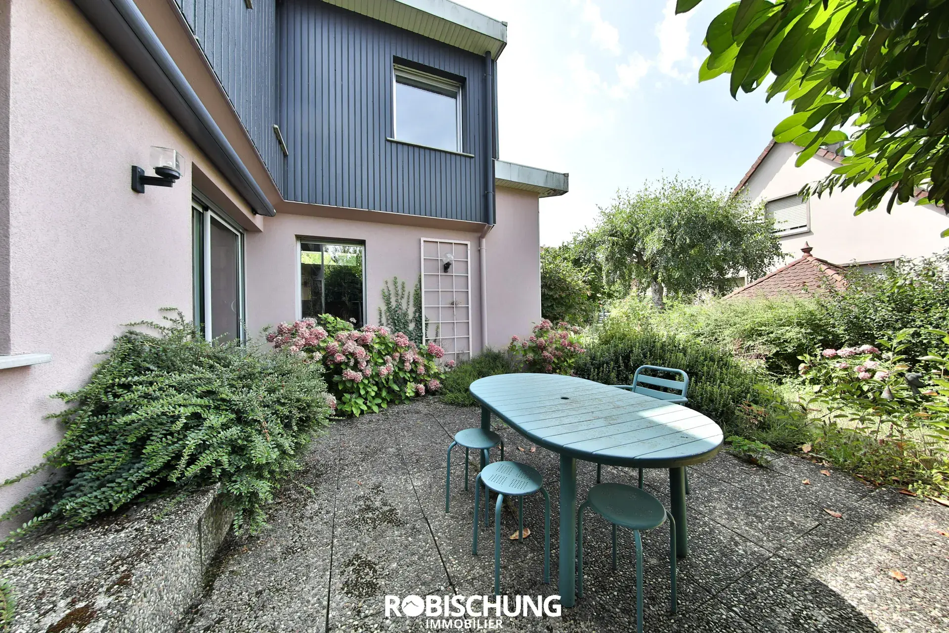 Maison d'architecte de 152 m² à Altkirch dans un quartier résidentiel calme 