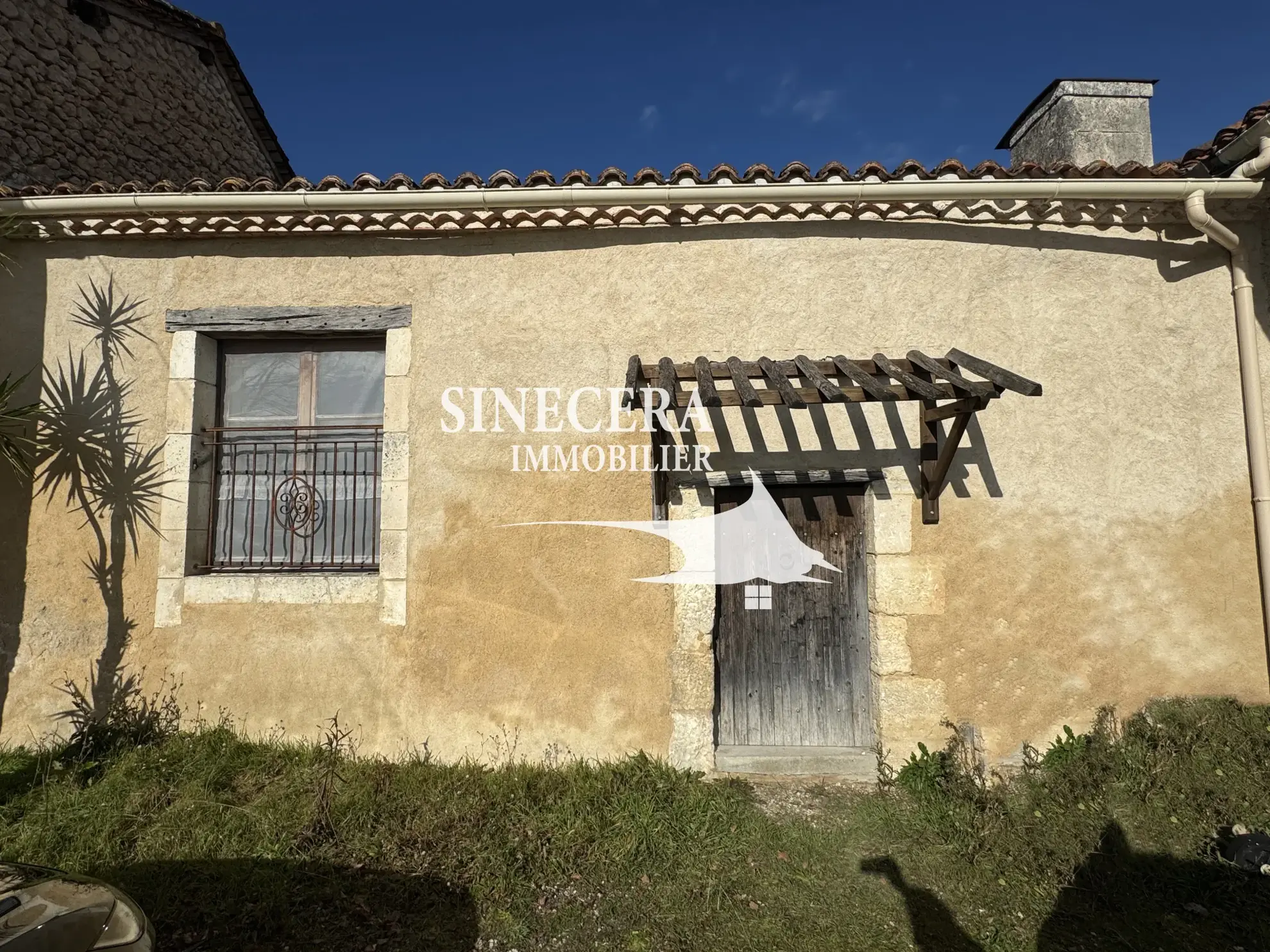 Charmante maison en pierre avec studio et grands espaces verts à Villetoureix 