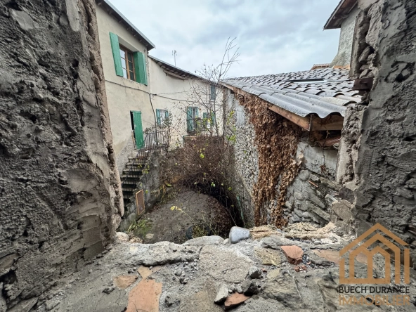 Maison de village à rénover à Tallard, 26 m², potentiel d'aménagement