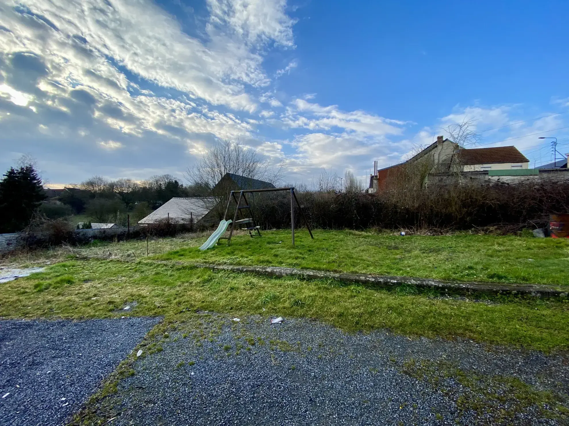 Ensemble immobilier à Hautmont avec fort potentiel d'investissement 
