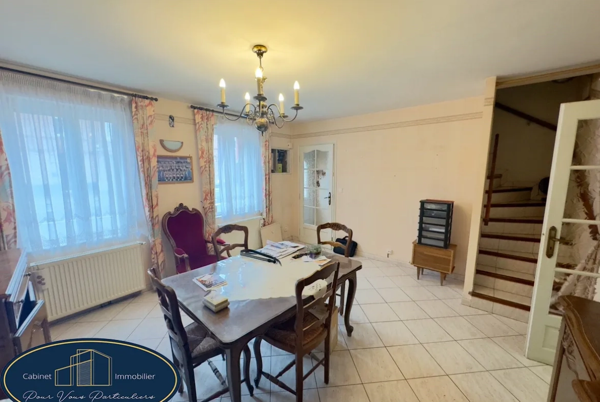 Maison mitoyenne de 73 m² à Haulchin proche A2, cour et cave 
