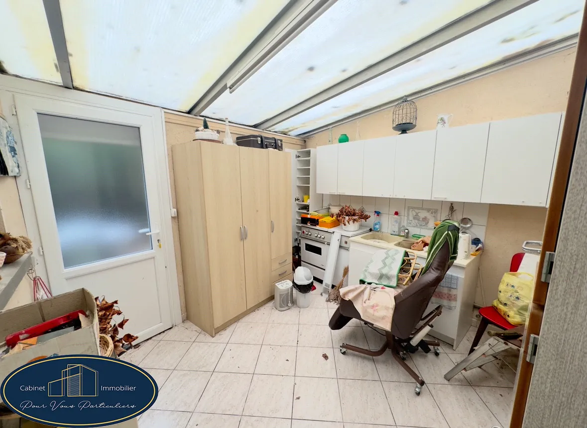 Maison mitoyenne de 73 m² à Haulchin proche A2, cour et cave 