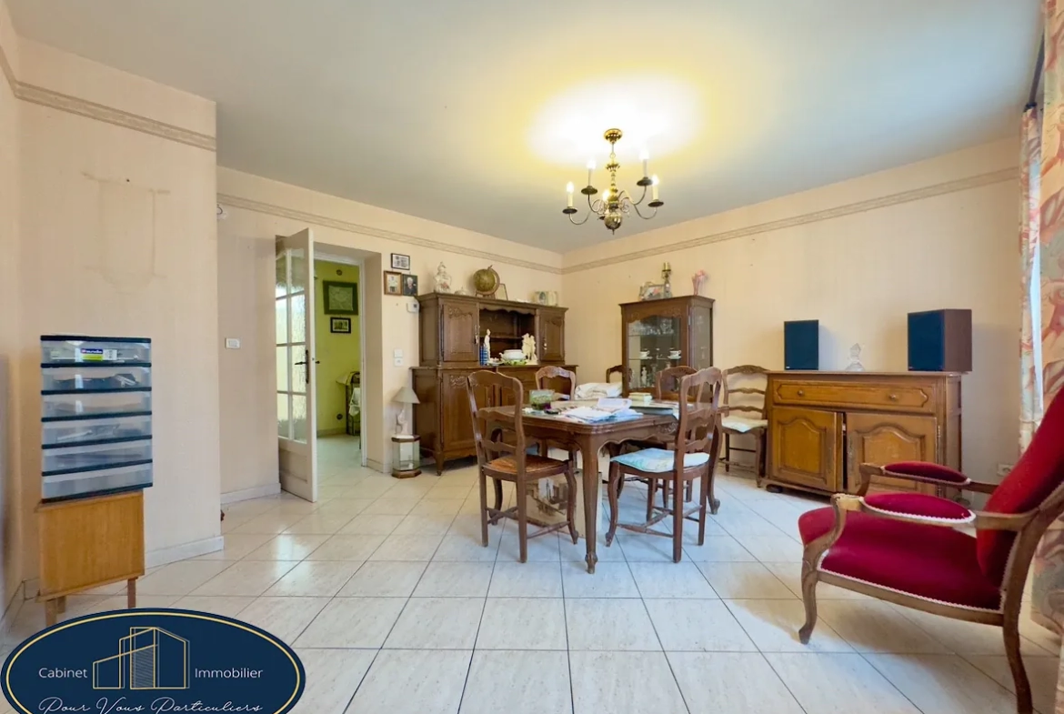 Maison mitoyenne de 73 m² à Haulchin proche A2, cour et cave 
