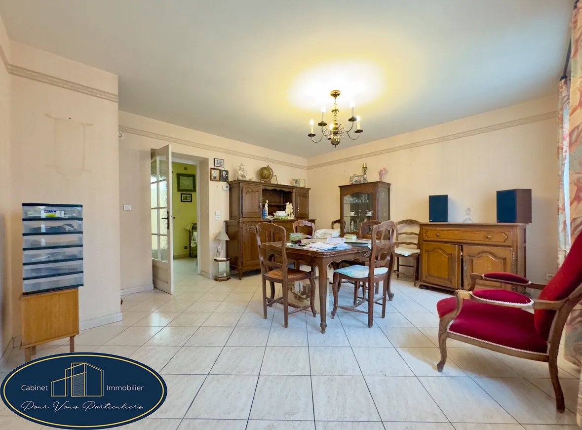 Maison mitoyenne de 73 m² à Haulchin proche A2, cour et cave 