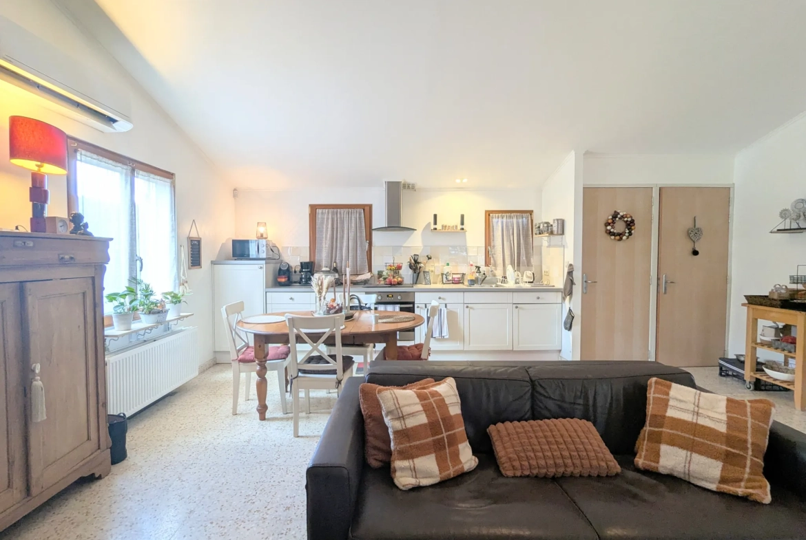 Villa de plain-pied avec dépendance et grand terrain à Pouzols Minervois 