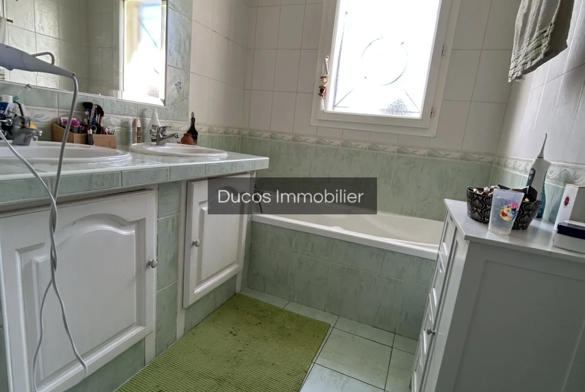 Villa avec piscine à Marmande près des commodités 