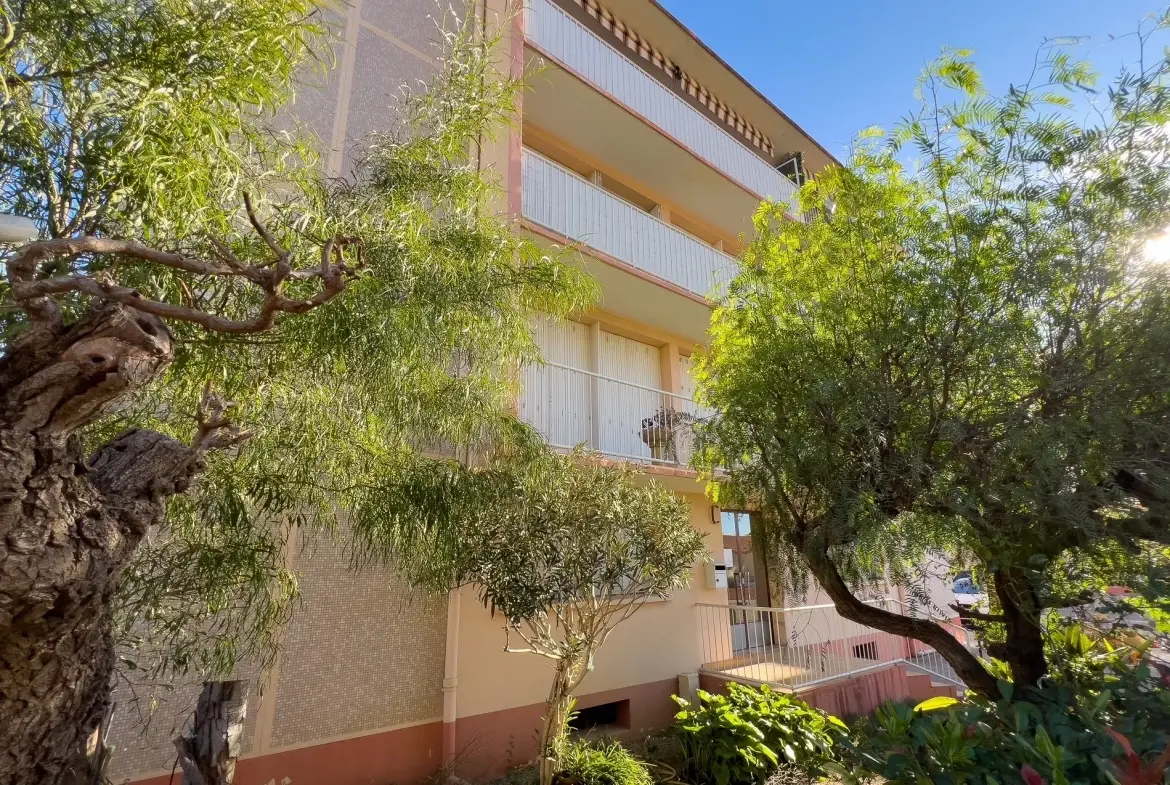 Appartement 2 pièces en centre-ville de La Valette du Var avec cave et parking 