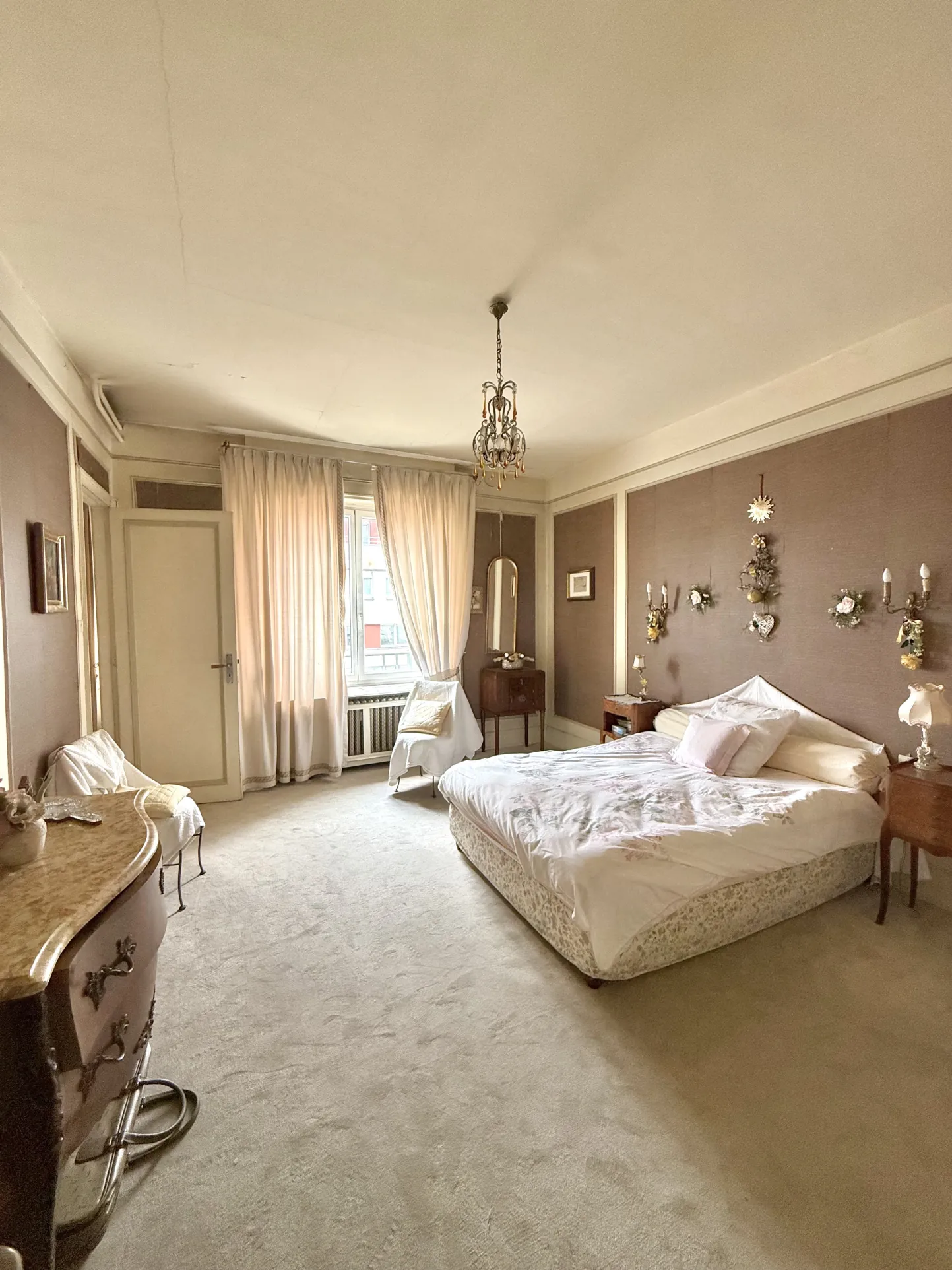Appartement T6 lumineux avec cave à Mulhouse proche commodités 
