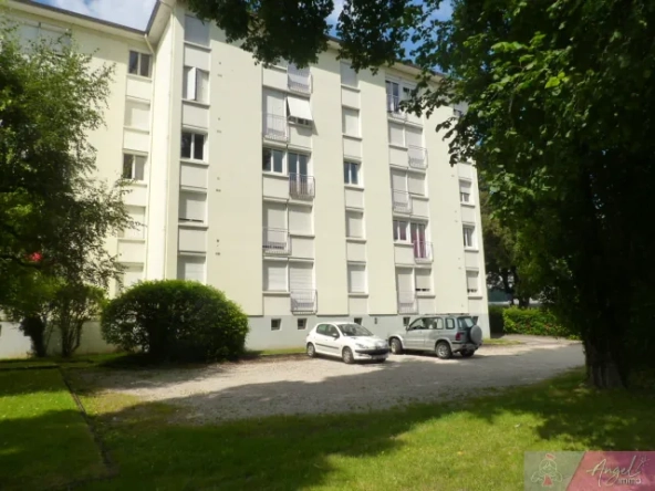 Maison à Angoulême de 96 m² avec jardin de 550 m² dans secteur paisible