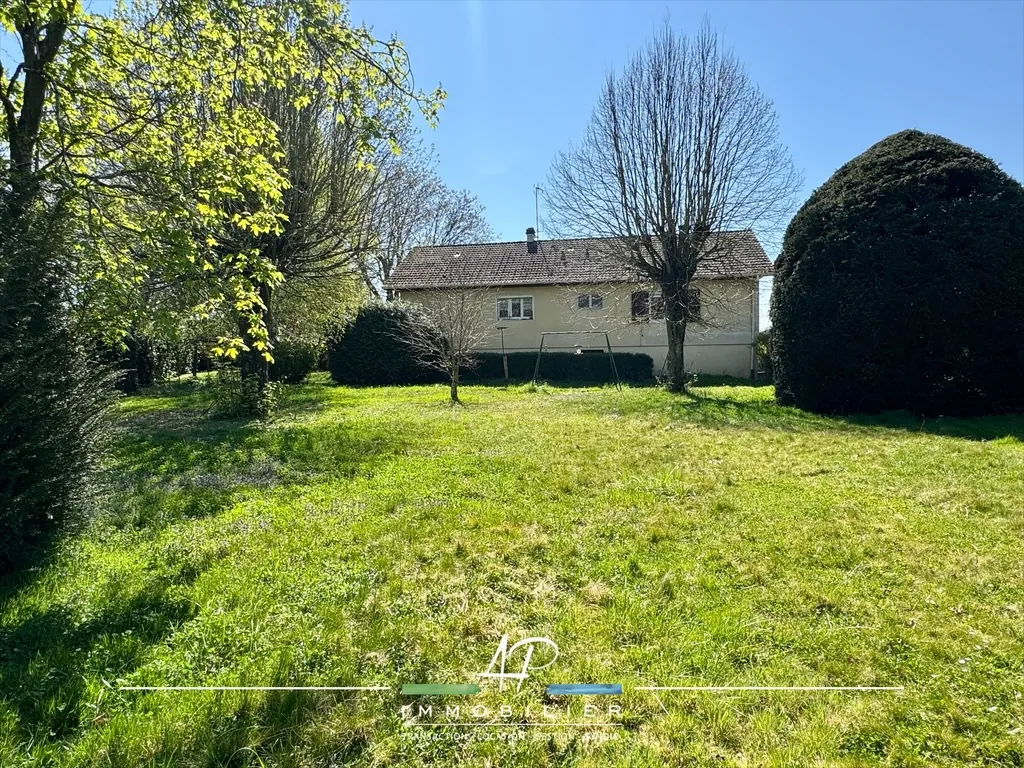 Maison familiale à Etevaux de 126 m² avec sous-sol et grand terrain 