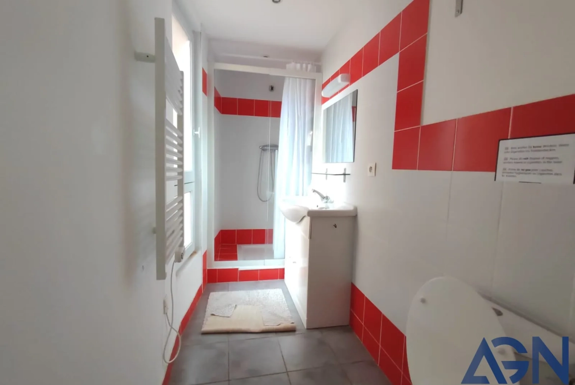 Maison à vendre de 6 pièces et 180 m² à Roquebrun, proche des Gorges d'Héric 
