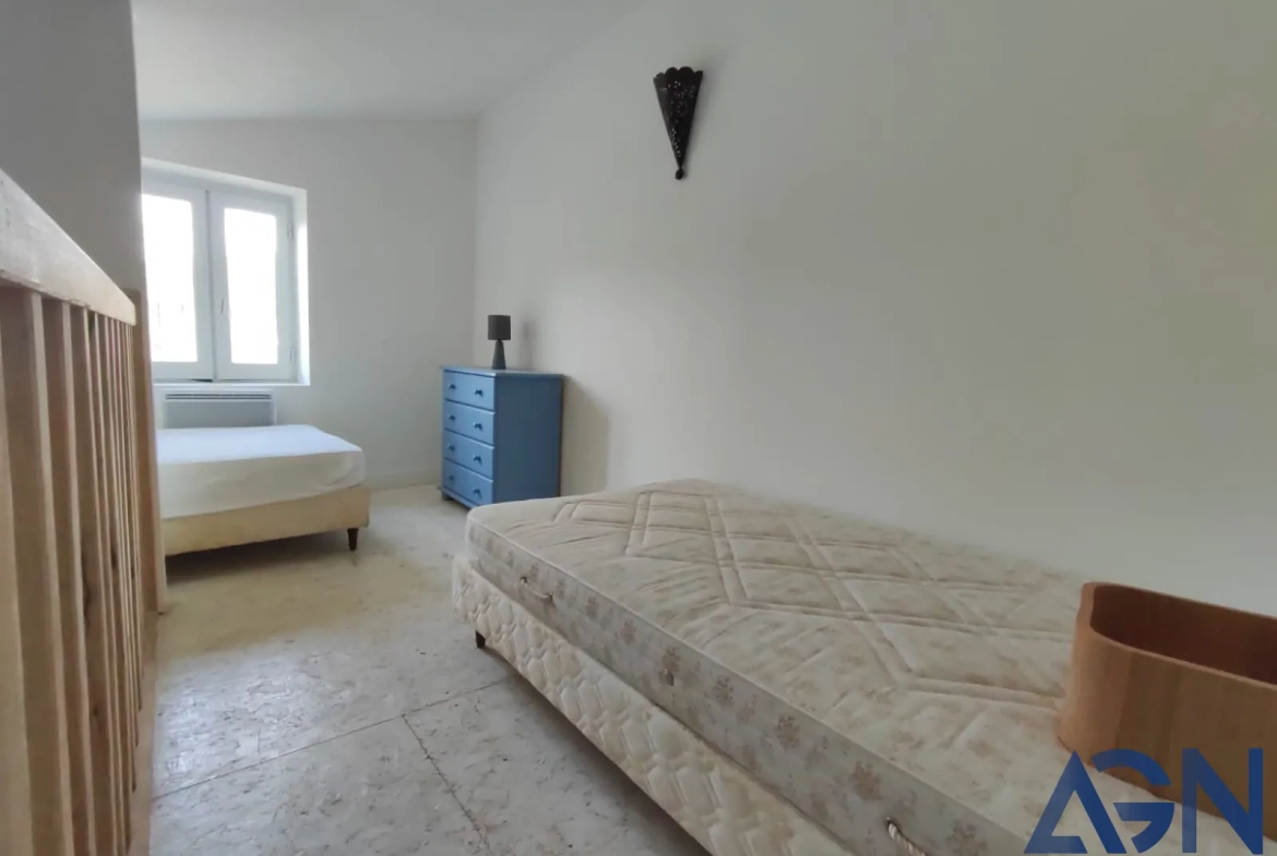 Maison à vendre de 6 pièces et 180 m² à Roquebrun, proche des Gorges d'Héric 