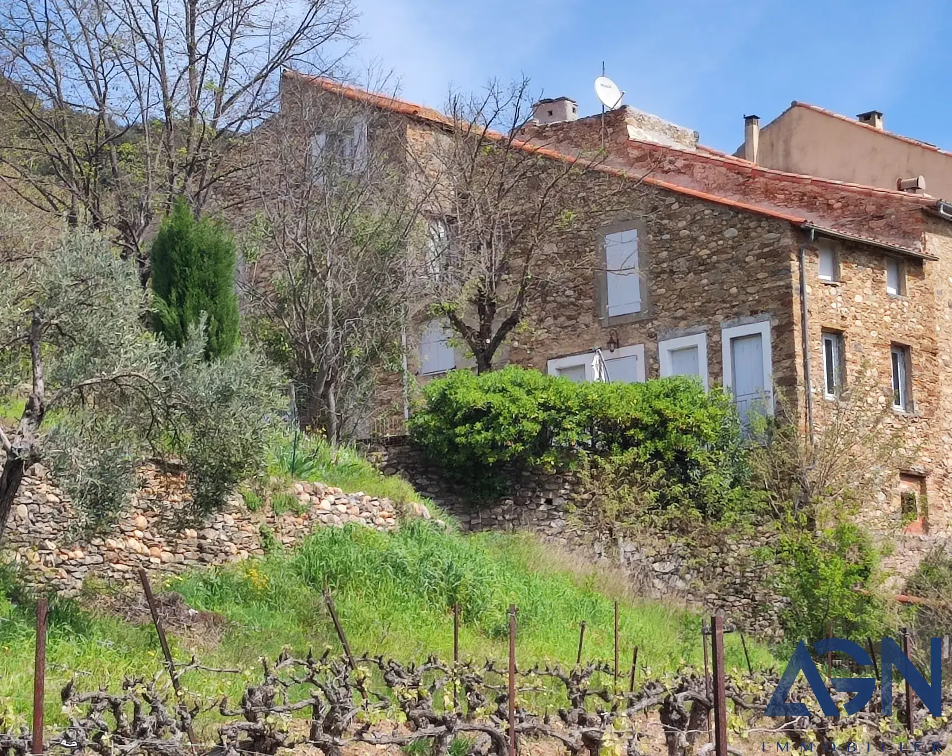 Maison à vendre de 6 pièces et 180 m² à Roquebrun, proche des Gorges d'Héric 