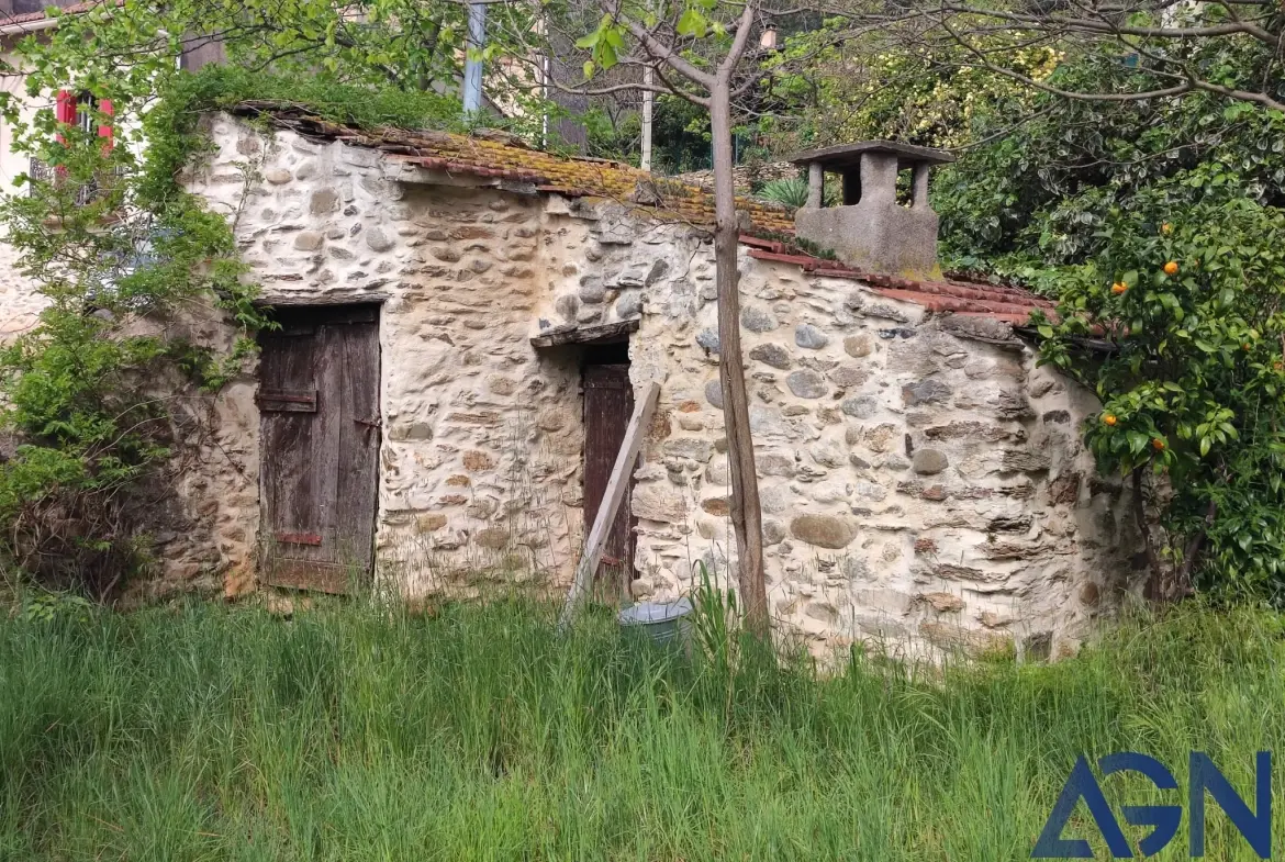 Maison à vendre de 6 pièces et 180 m² à Roquebrun, proche des Gorges d'Héric 