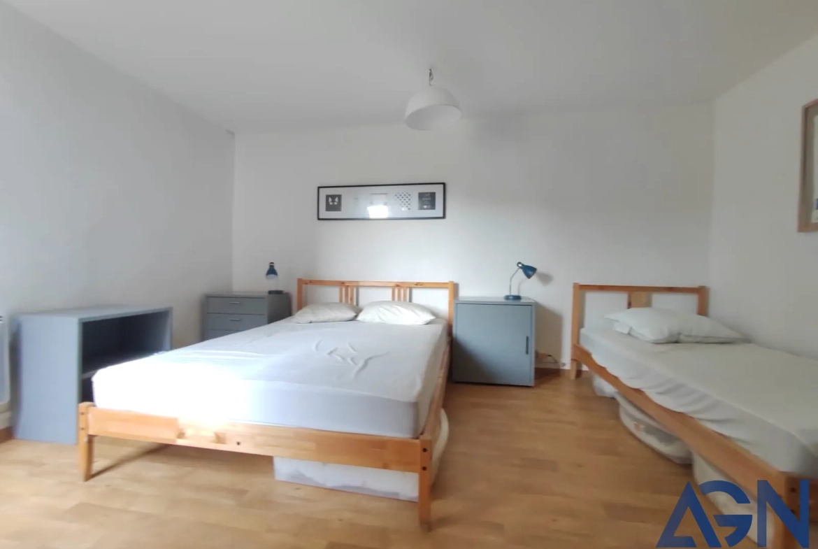 Maison à vendre de 6 pièces et 180 m² à Roquebrun, proche des Gorges d'Héric 