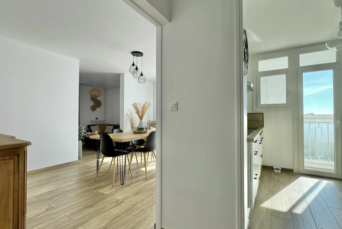 Appartement 4 pièces rénové avec balcon, cave et parking à La Valette du Var 