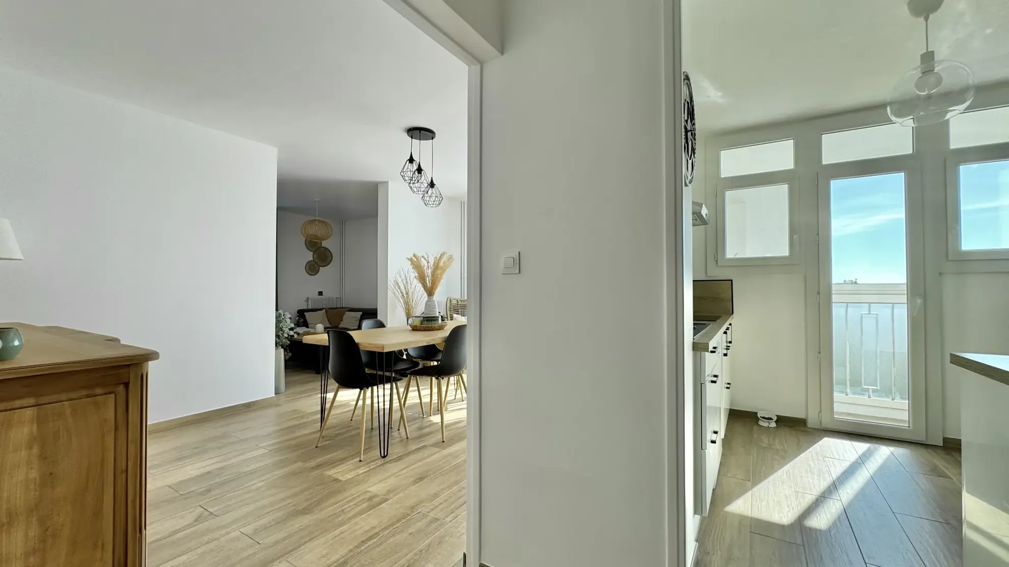 Appartement 4 pièces rénové avec balcon, cave et parking à La Valette du Var 