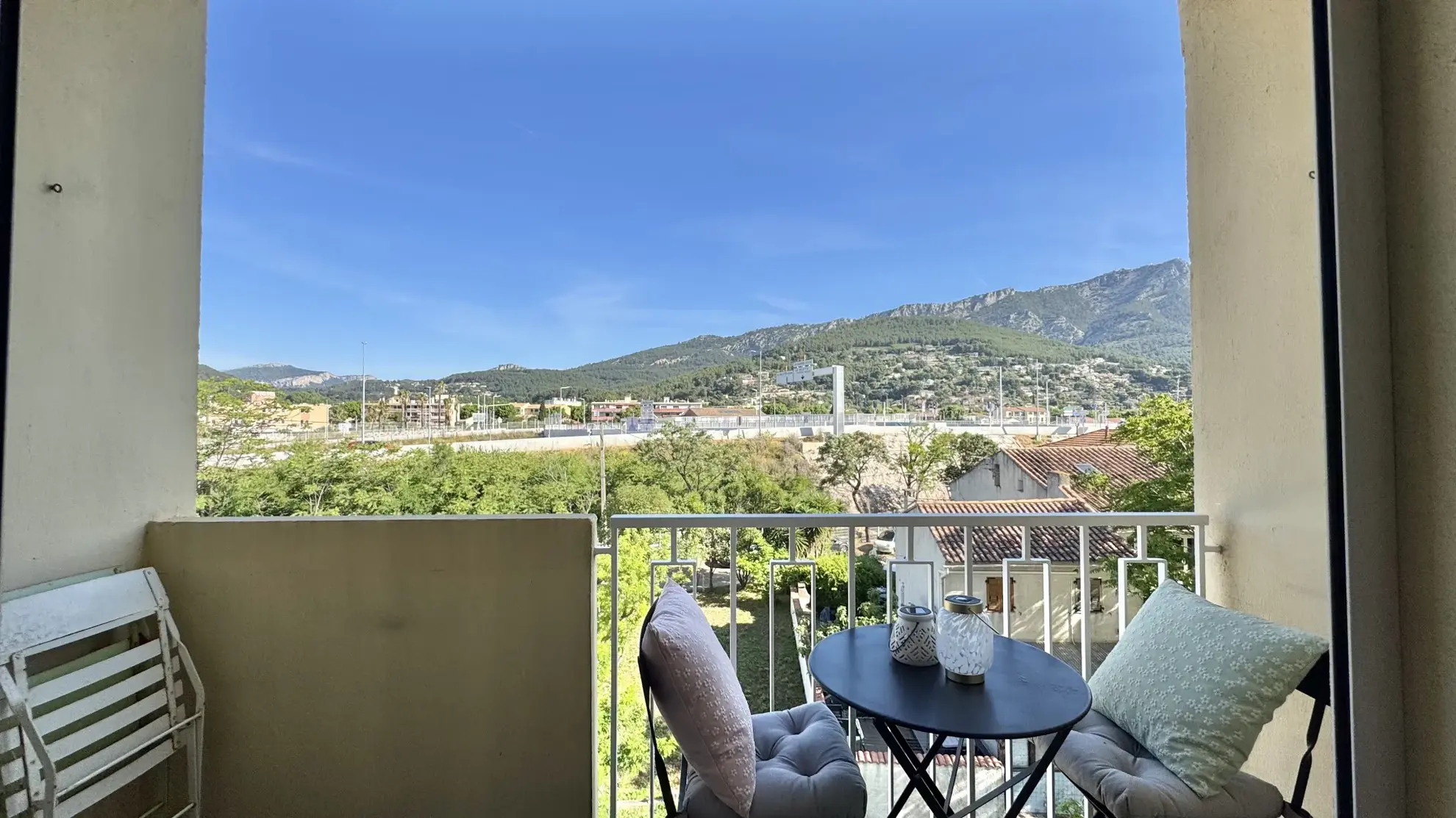 Appartement 4 pièces rénové avec balcon, cave et parking à La Valette du Var 