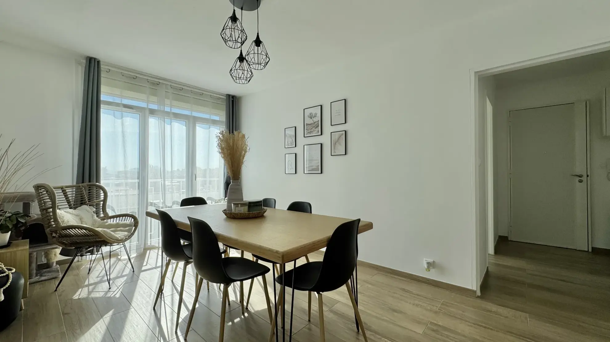 Appartement 4 pièces rénové avec balcon, cave et parking à La Valette du Var 