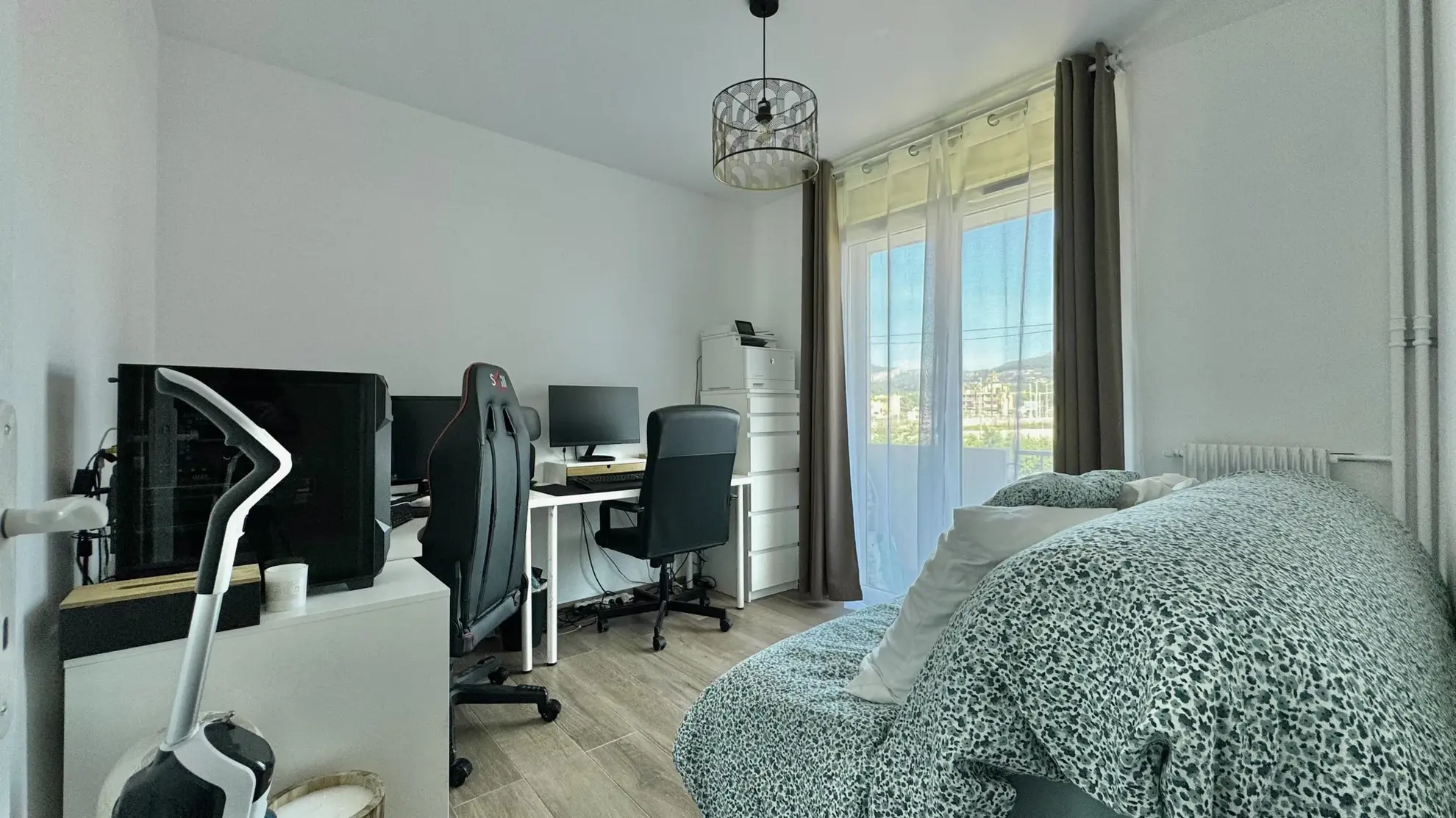 Appartement 4 pièces rénové avec balcon, cave et parking à La Valette du Var 