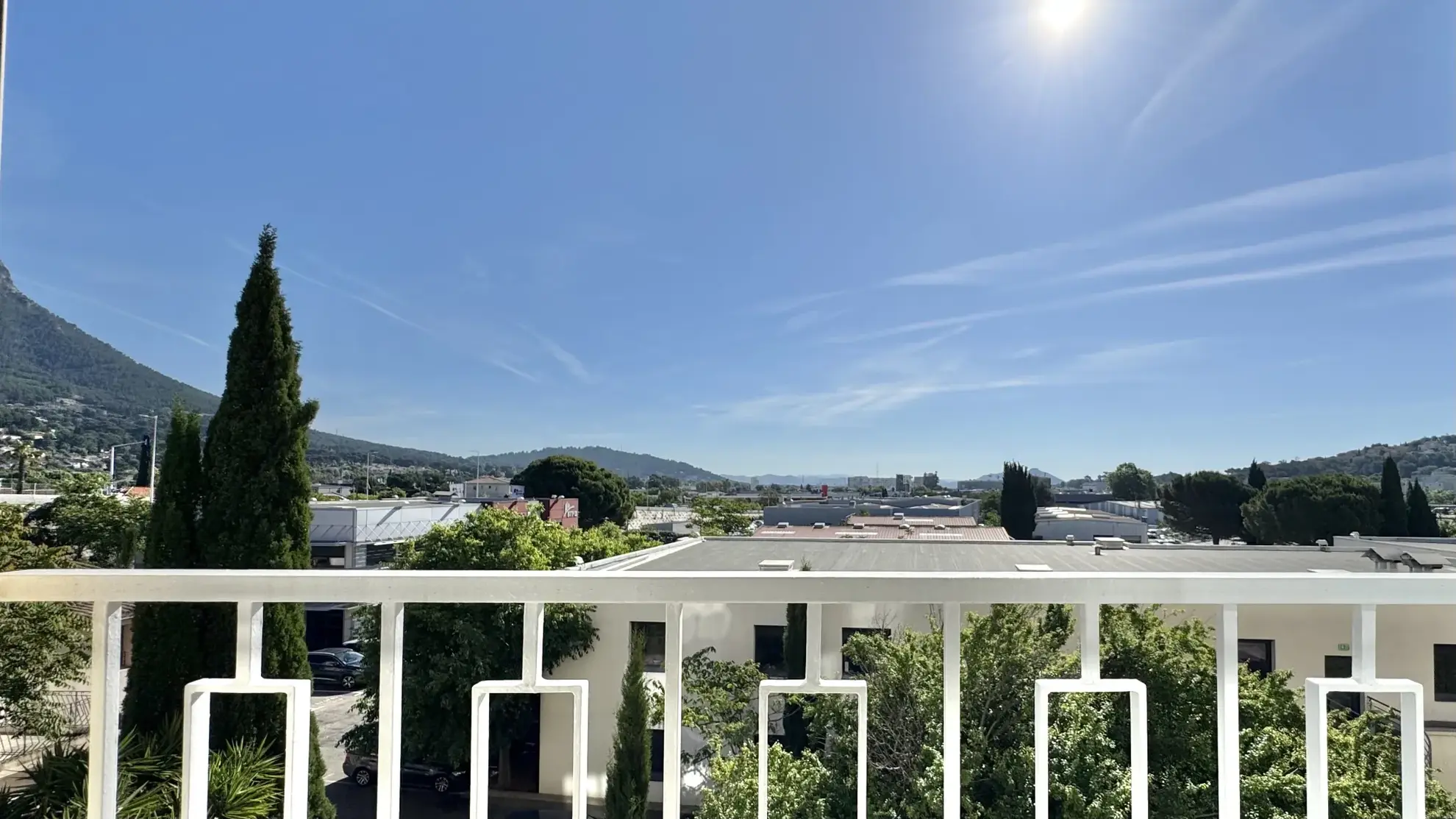 Appartement 4 pièces rénové avec balcon, cave et parking à La Valette du Var 